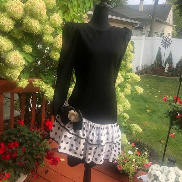 Saks Fifth Avenue Black and White Long Sleeve Polkadot Dress - Picture 1 of 8